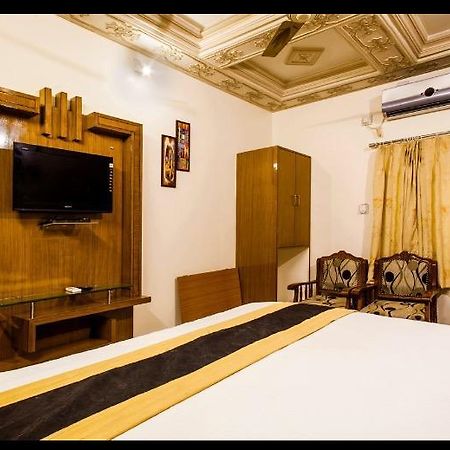 Hotel Bharat Niwas Bikaner Dış mekan fotoğraf